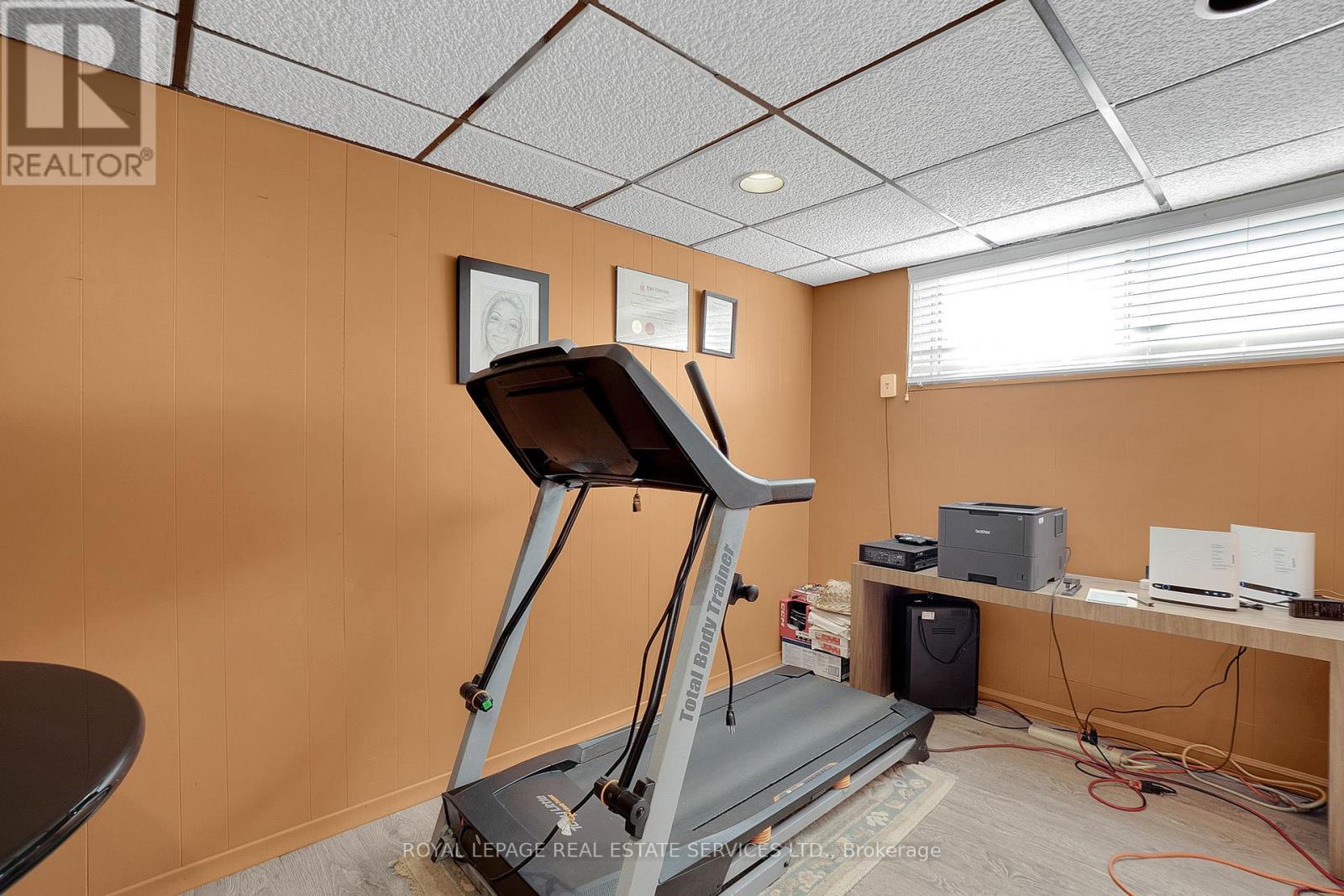 18 Langholm Drive, Toronto, Ontario  M3M 2R6 - Photo 26 - W12413363