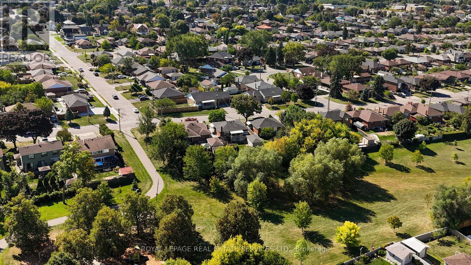 18 Langholm Drive, Toronto, Ontario  M3M 2R6 - Photo 35 - W12413363