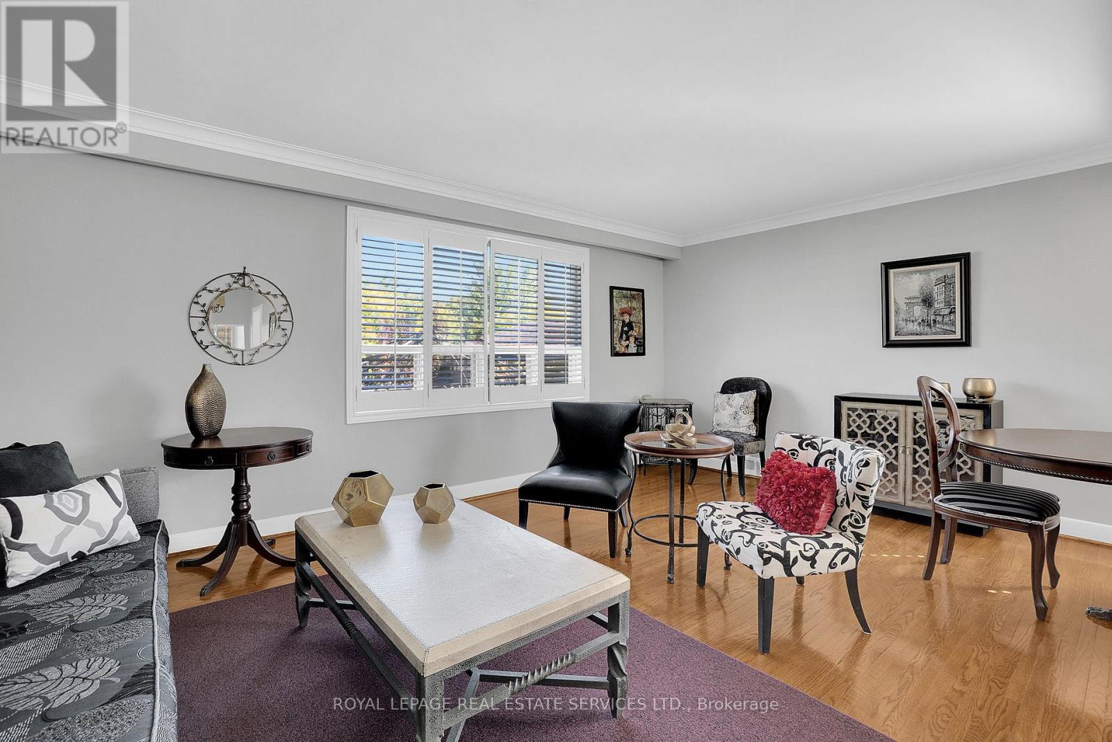 18 Langholm Drive, Toronto, Ontario  M3M 2R6 - Photo 8 - W12413363