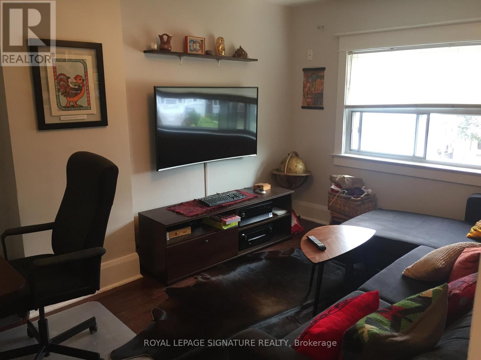 87 Runnymede Road, Toronto, Ontario  M6S 2Y4 - Photo 7 - W12413370