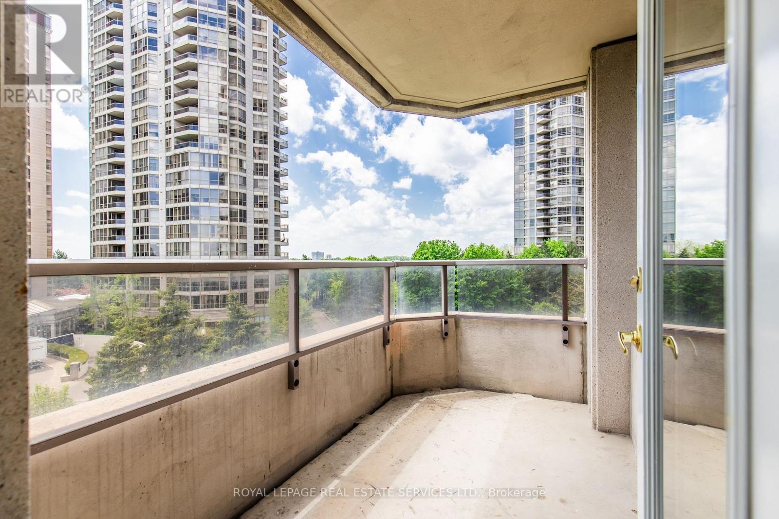 418 - 25 Kingsbridge Garden Circle, Mississauga, Ontario  L5R 4B1 - Photo 37 - W12413385