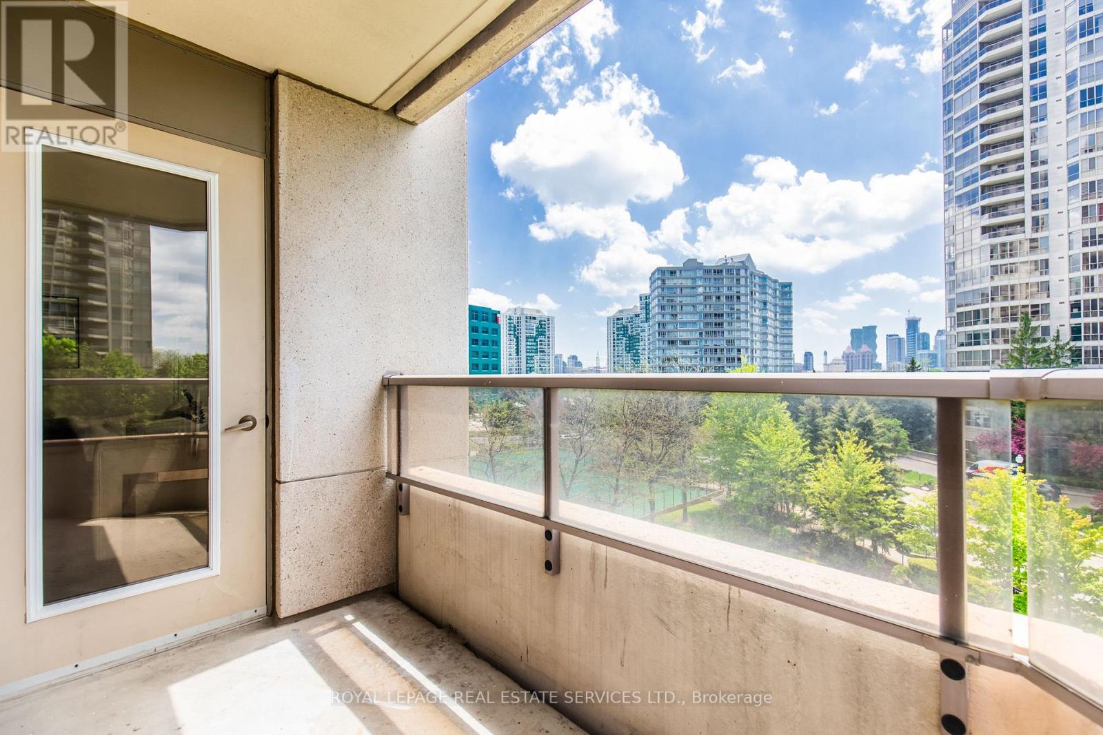 418 - 25 Kingsbridge Garden Circle, Mississauga, Ontario  L5R 4B1 - Photo 38 - W12413385