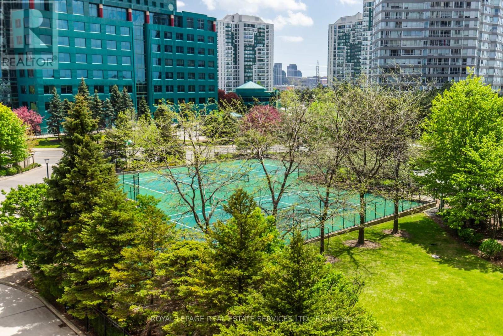 418 - 25 Kingsbridge Garden Circle, Mississauga, Ontario  L5R 4B1 - Photo 42 - W12413385