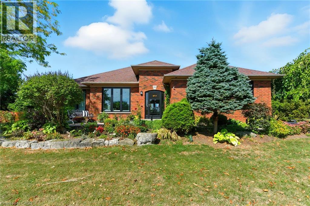 10 FEATHERSTONE Avenue, Selkirk, Ontario