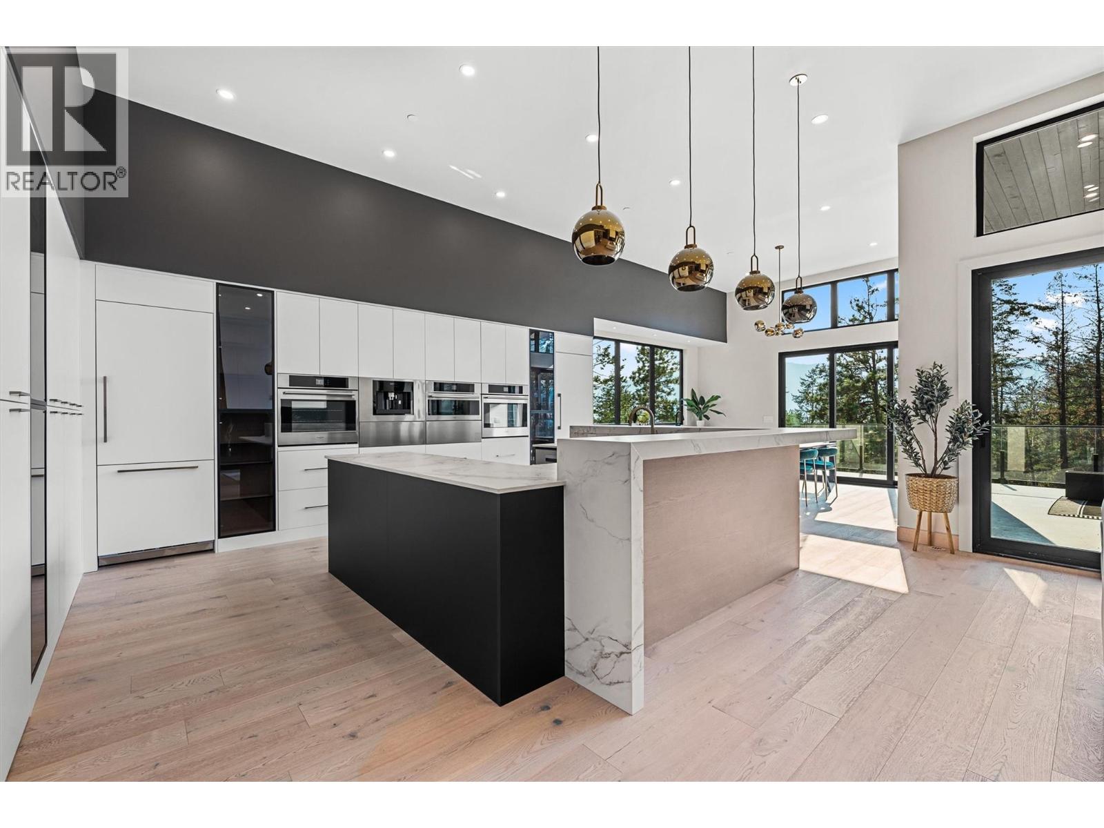 10218 Beacon Hill Drive, Lake Country, British Columbia  V4V 0A9 - Photo 15 - 10363252