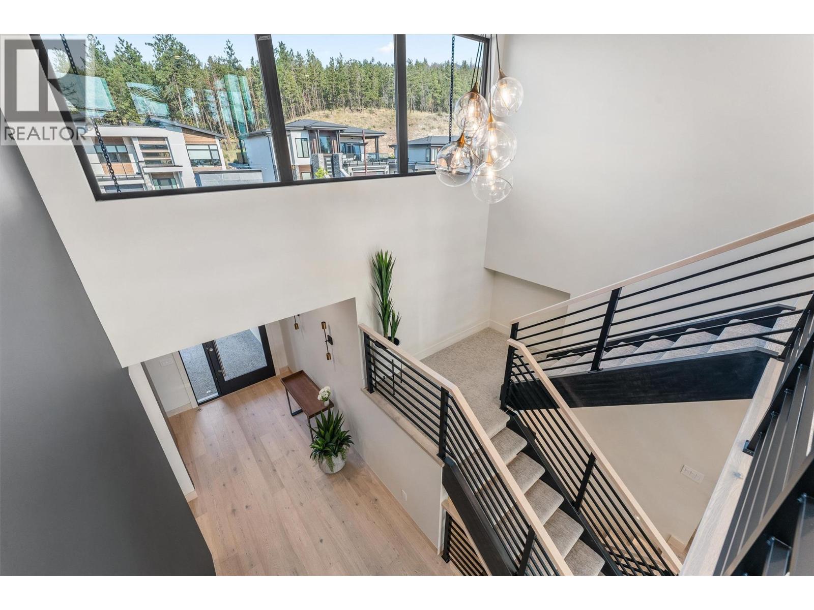 10218 Beacon Hill Drive, Lake Country, British Columbia  V4V 0A9 - Photo 45 - 10363252