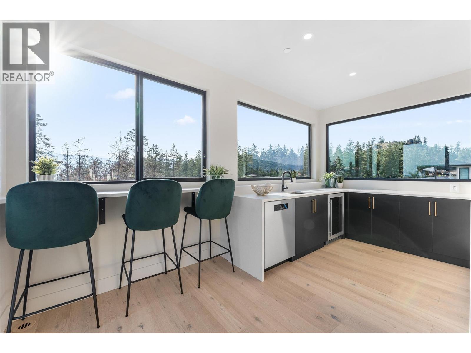 10218 Beacon Hill Drive, Lake Country, British Columbia  V4V 0A9 - Photo 52 - 10363252