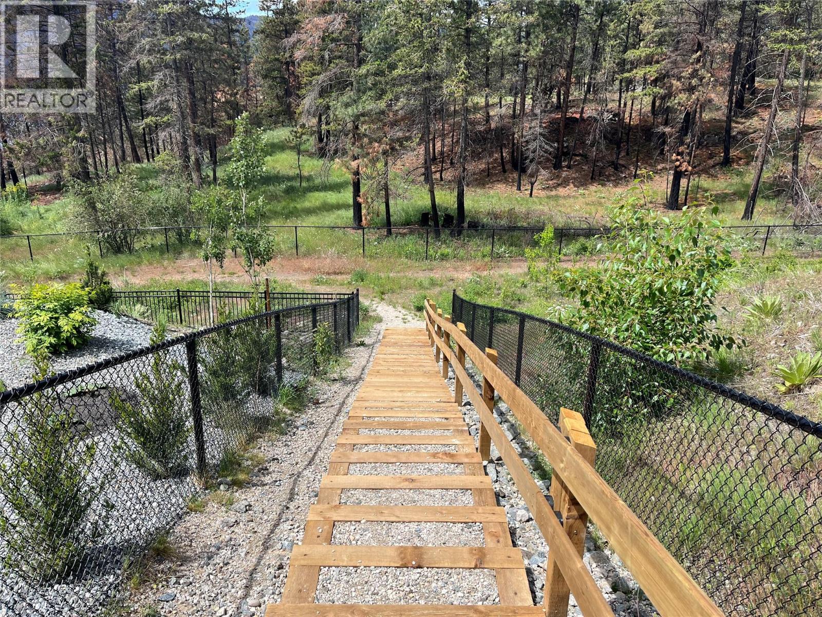 10218 Beacon Hill Drive, Lake Country, British Columbia  V4V 0A9 - Photo 76 - 10363252