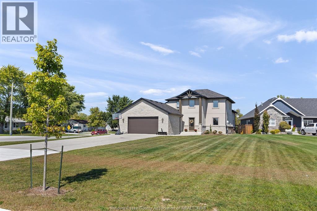 19020 Haven Avenue, Lakeshore, Ontario  N0P 2L0 - Photo 2 - 25023870