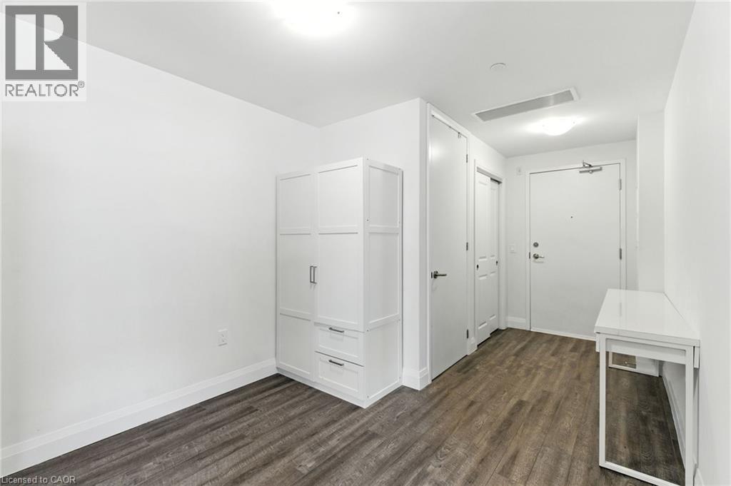 1 Redfern Avenue Unit# 304, Hamilton, Ontario  L9C 0E6 - Photo 5 - 40770725