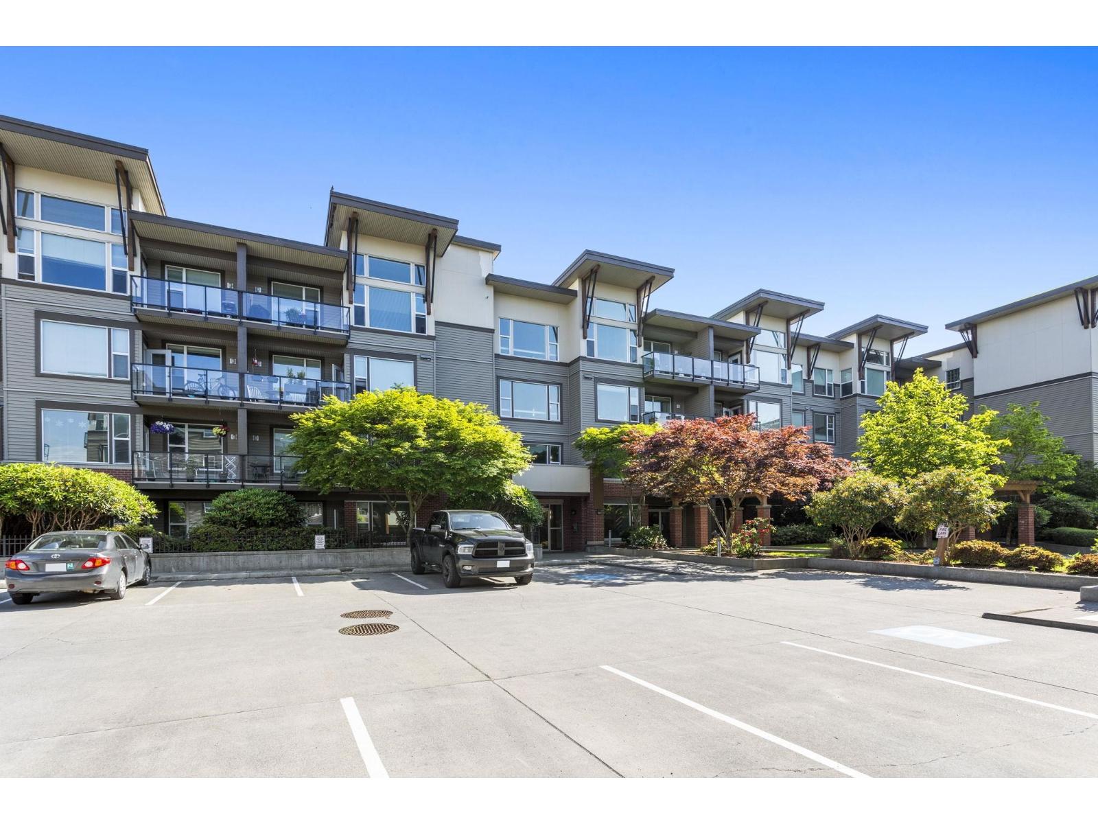 203 33539 Holland Avenue, Abbotsford, British Columbia  V2S 0C6 - Photo 2 - R3049298