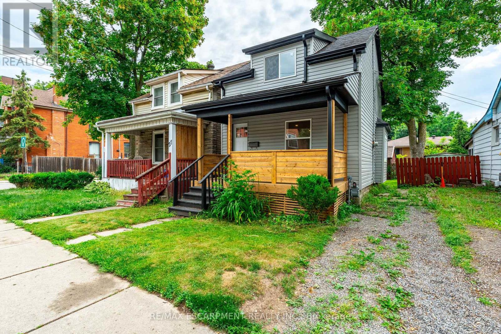 29 New Street, Hamilton, Ontario  L8P 4J6 - Photo 2 - X12413233