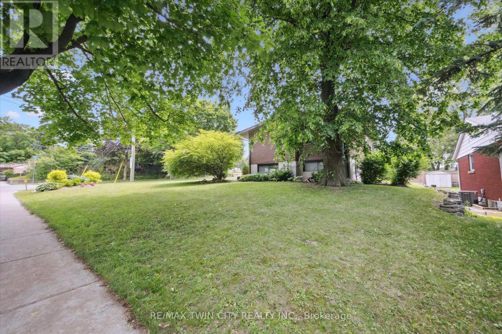 321 Dixon Street, Kitchener, Ontario  N2G 3G1 - Photo 23 - X12413317