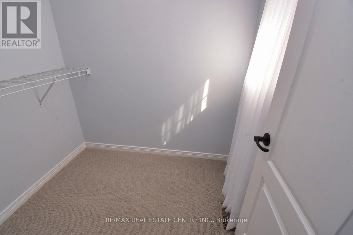 35 Eringate Drive, Hamilton (Stoney Creek Mountain), Ontario  L8J 3Y4 - Photo 32 - X12413339