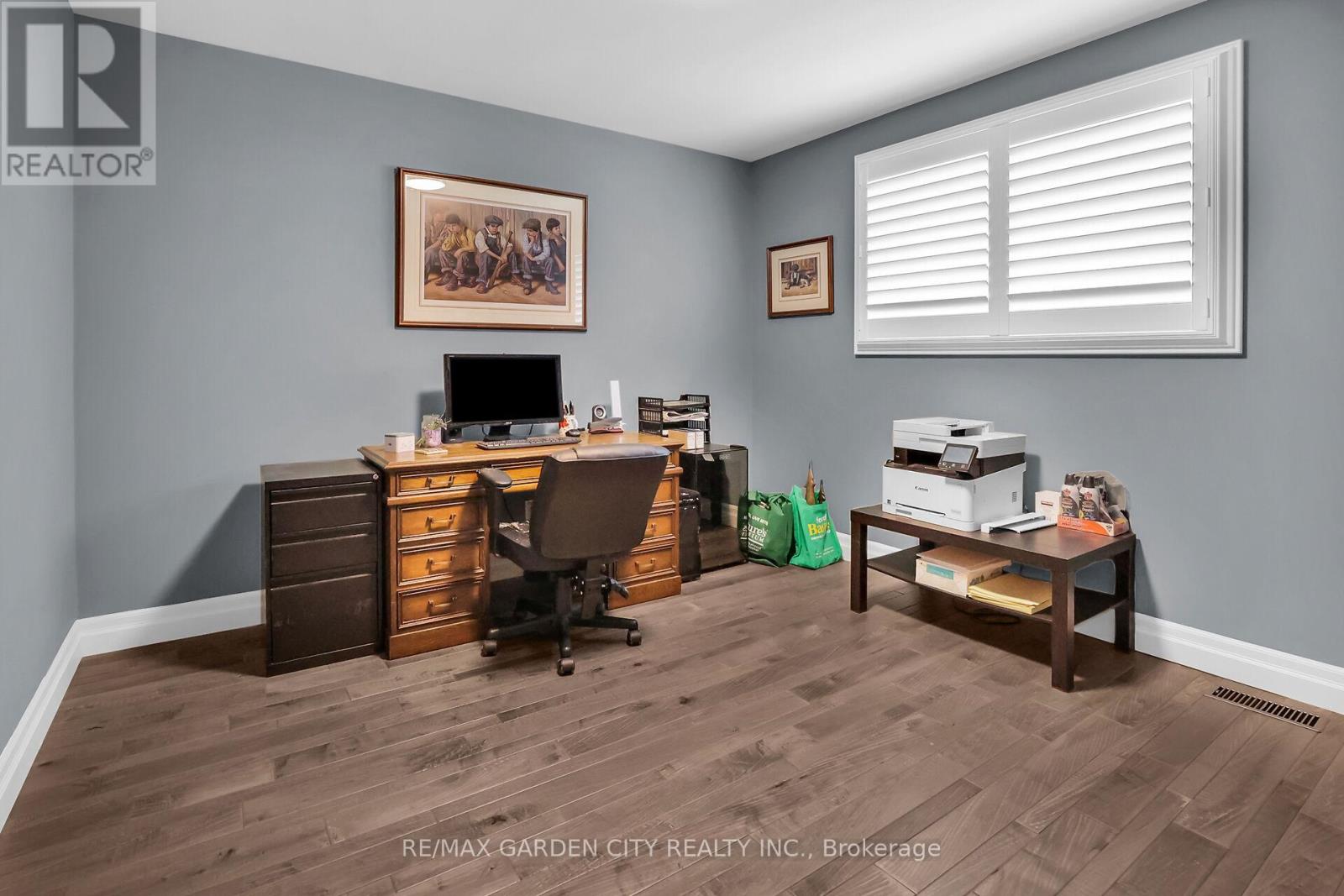 329 Central Avenue, Grimsby, Ontario  L3M 4V9 - Photo 15 - X12413349