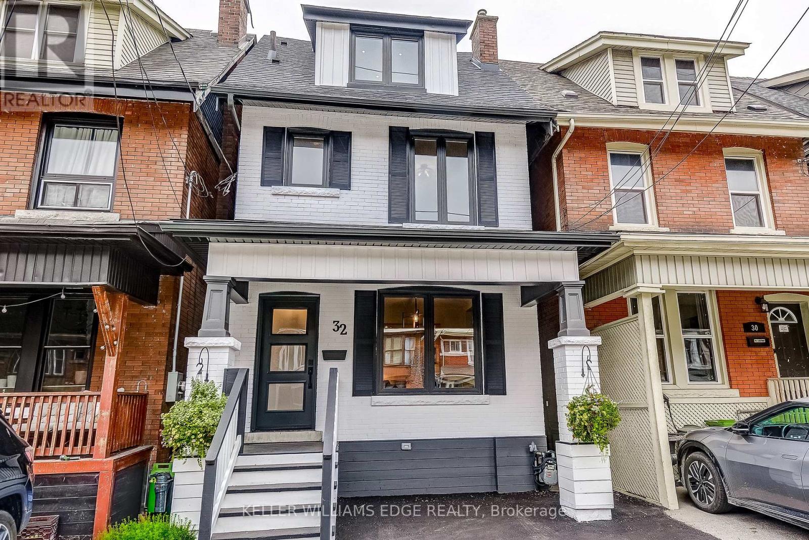 32 CUMBERLAND AVENUE, Hamilton, Ontario