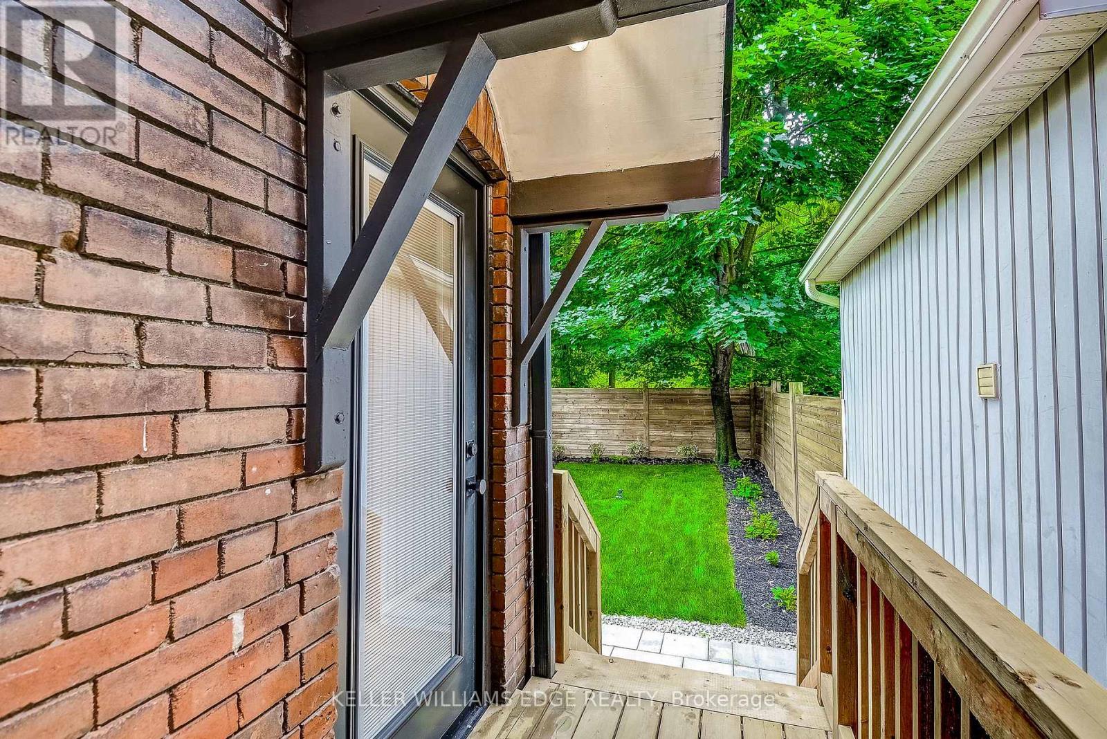 32 Cumberland Avenue, Hamilton, Ontario  L8M 1Y7 - Photo 40 - X12413351
