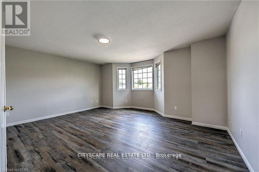 481 Marconi Boulevard, London East, Ontario  N5V 5E7 - Photo 11 - X12413353