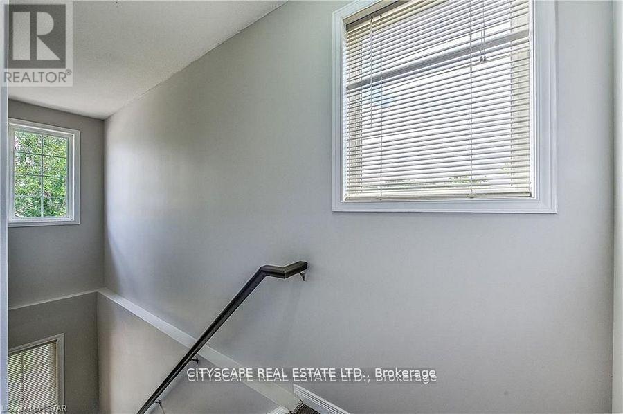 481 Marconi Boulevard, London East, Ontario  N5V 5E7 - Photo 12 - X12413353