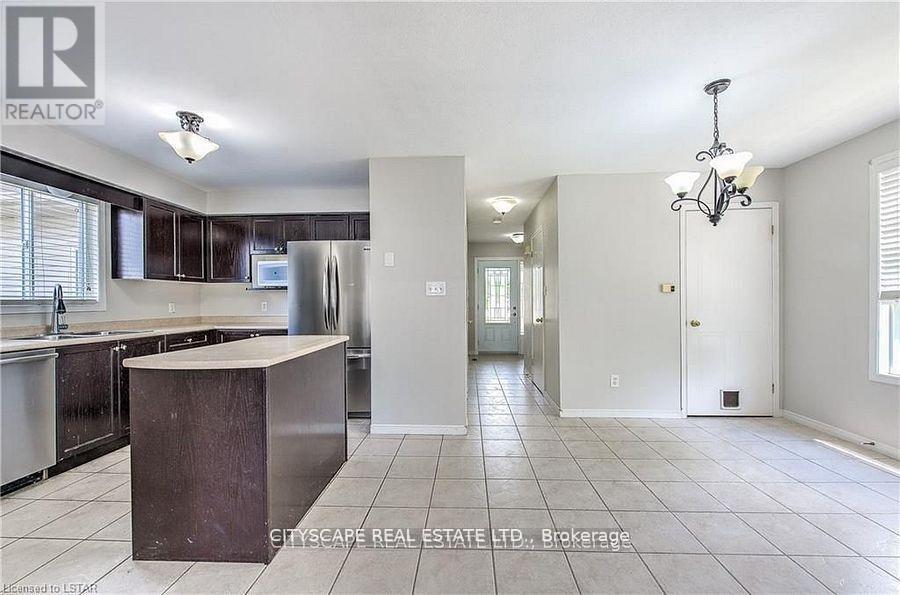 481 Marconi Boulevard, London East, Ontario  N5V 5E7 - Photo 4 - X12413353