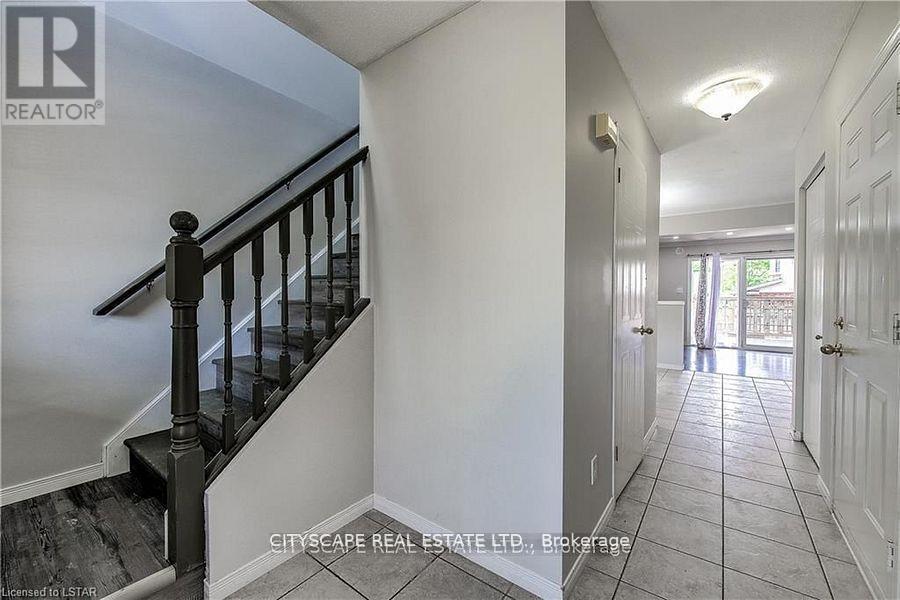 481 Marconi Boulevard, London East, Ontario  N5V 5E7 - Photo 7 - X12413353