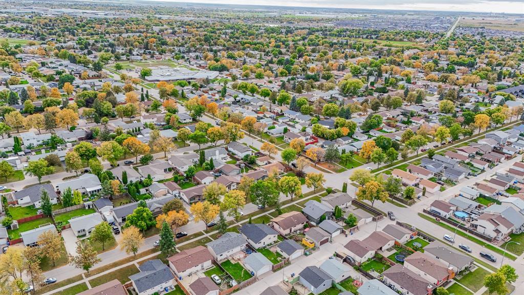 139 Cartwright Road, Winnipeg, Manitoba  R2P 0T2 - Photo 3 - 202524499