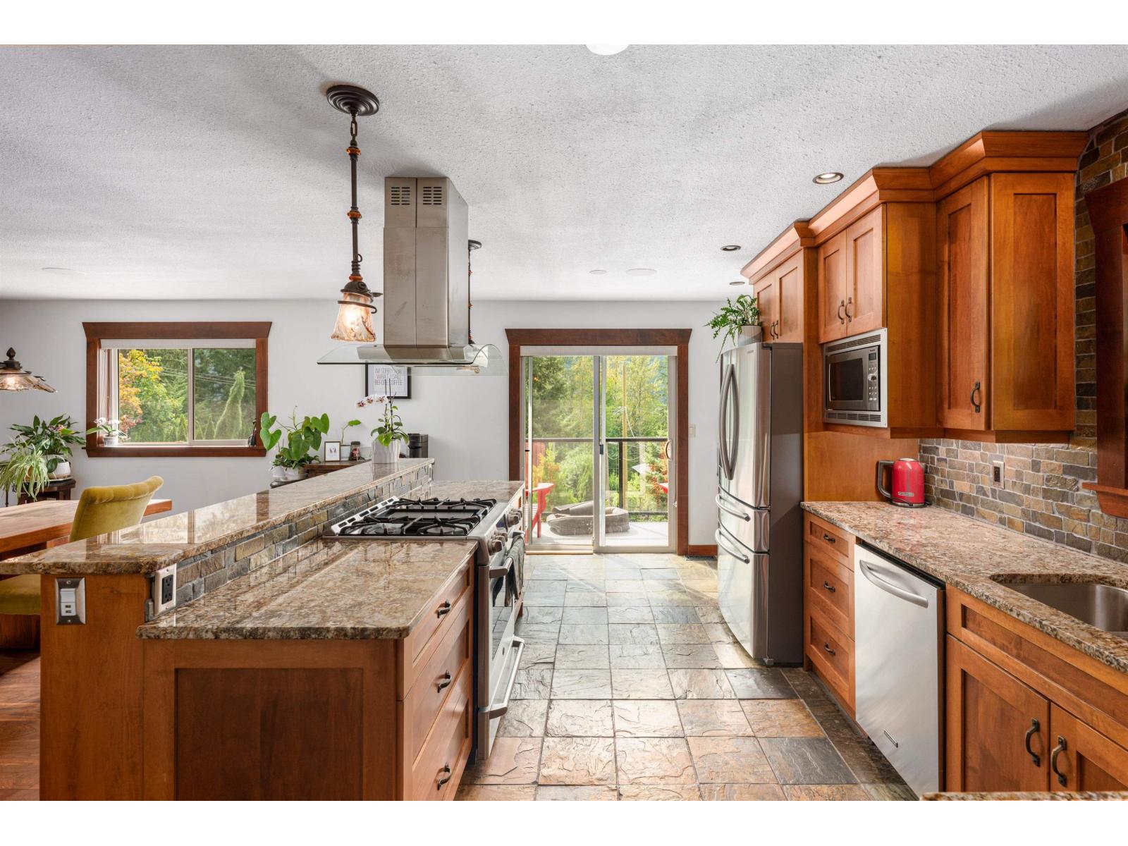 47903 Hansom Road, Chilliwack River Valley, Chilliwack, British Columbia  V2R 4R9 - Photo 10 - R3049610