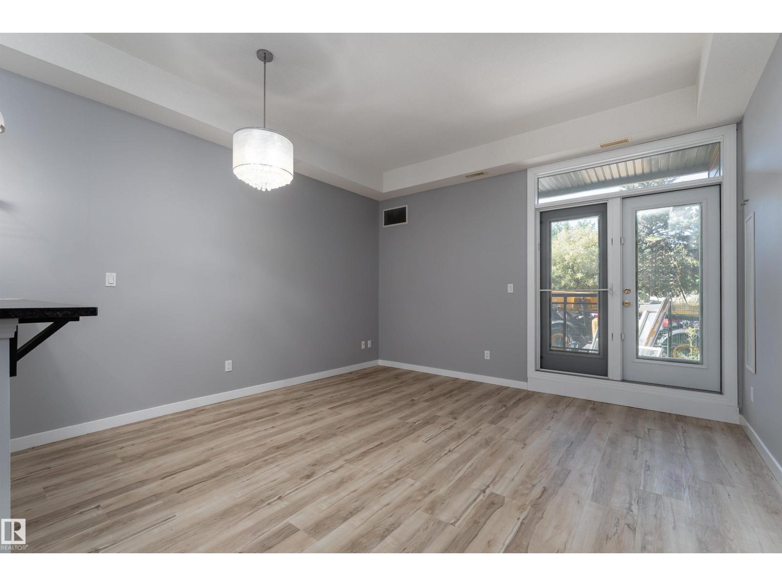 #128 10531 117 St Nw, Edmonton, Alberta  T5H 0A8 - Photo 3 - E4458399