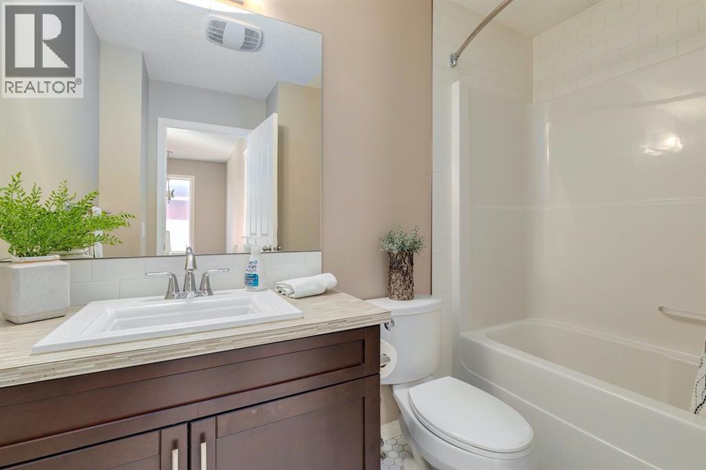 87 Mahogany Grove Se, Calgary, Alberta  T3M 1W9 - Photo 27 - A2257922