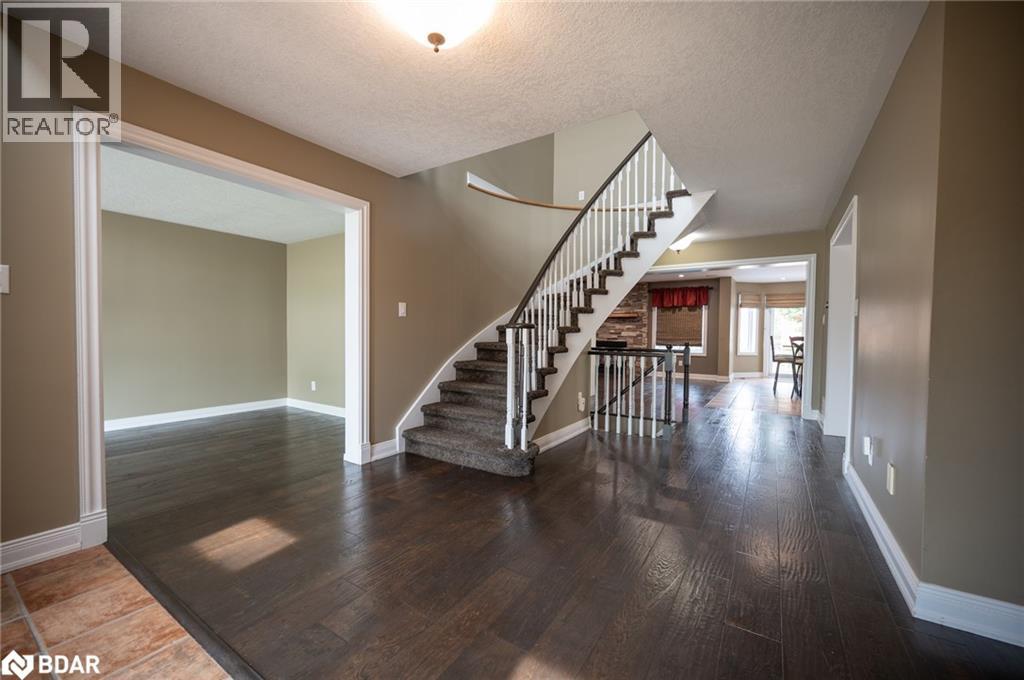 10 Gordon Court, Barrie, Ontario  L4N 7A4 - Photo 7 - 40769159