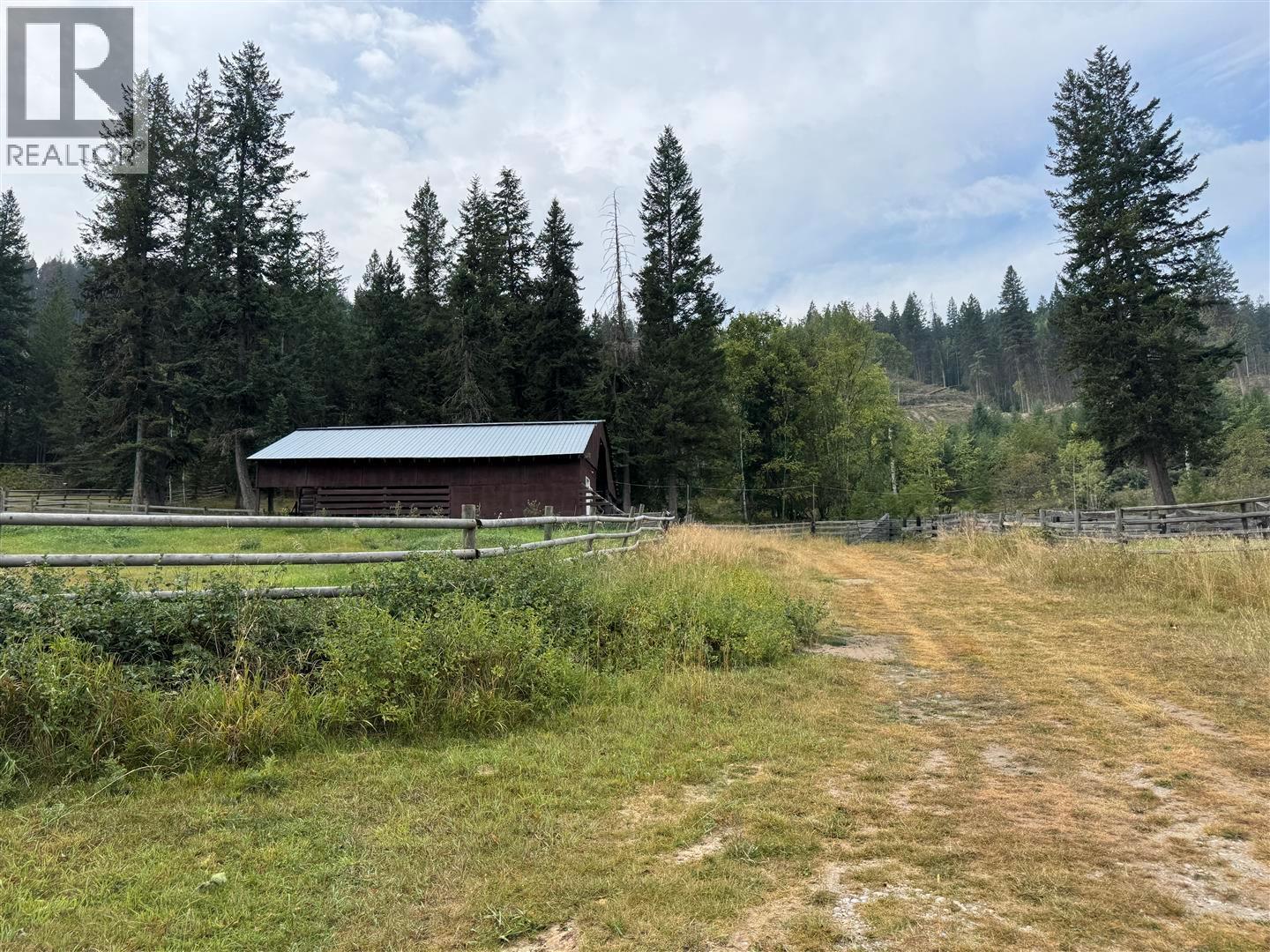 3918 Sanborn Road, Parson, British Columbia  V0A 1L0 - Photo 11 - 10363473