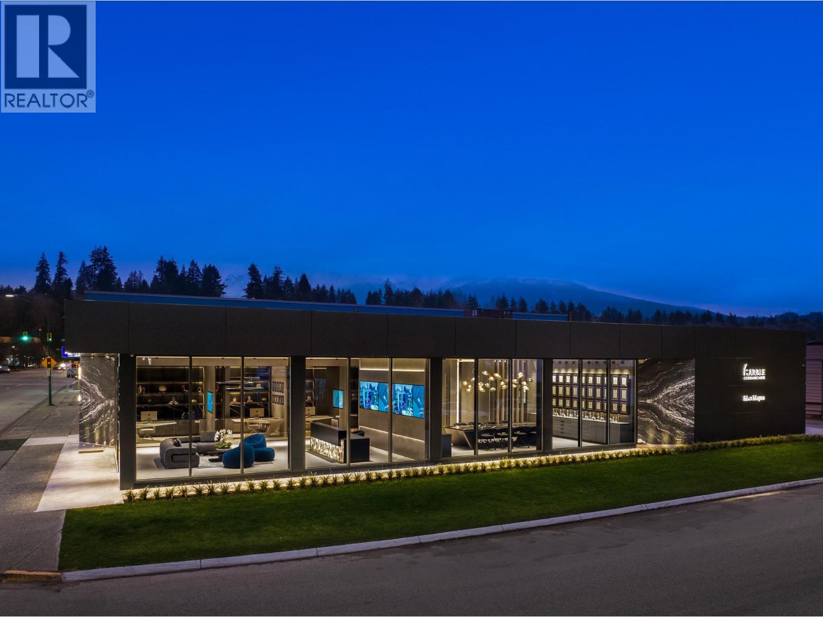 1406 PEMBERTON AVENUE, North Vancouver, British Columbia