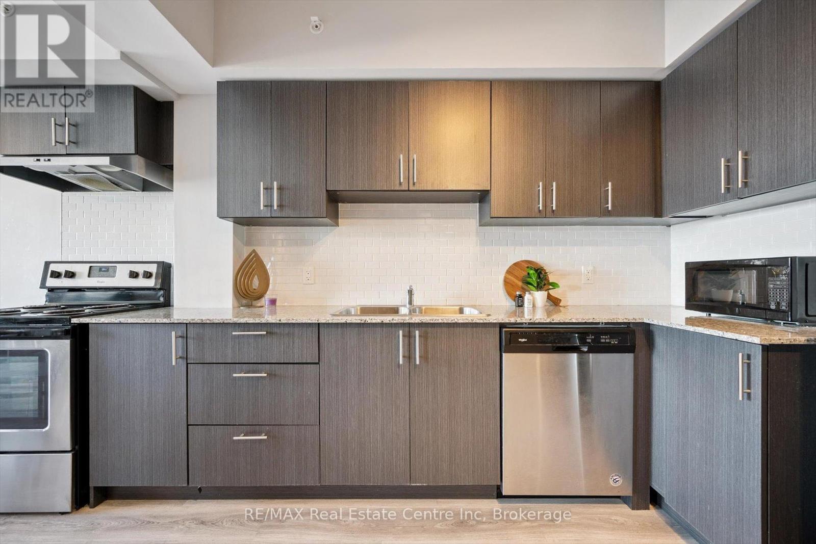 Property at F515 - 275 LARCH STREET image 5