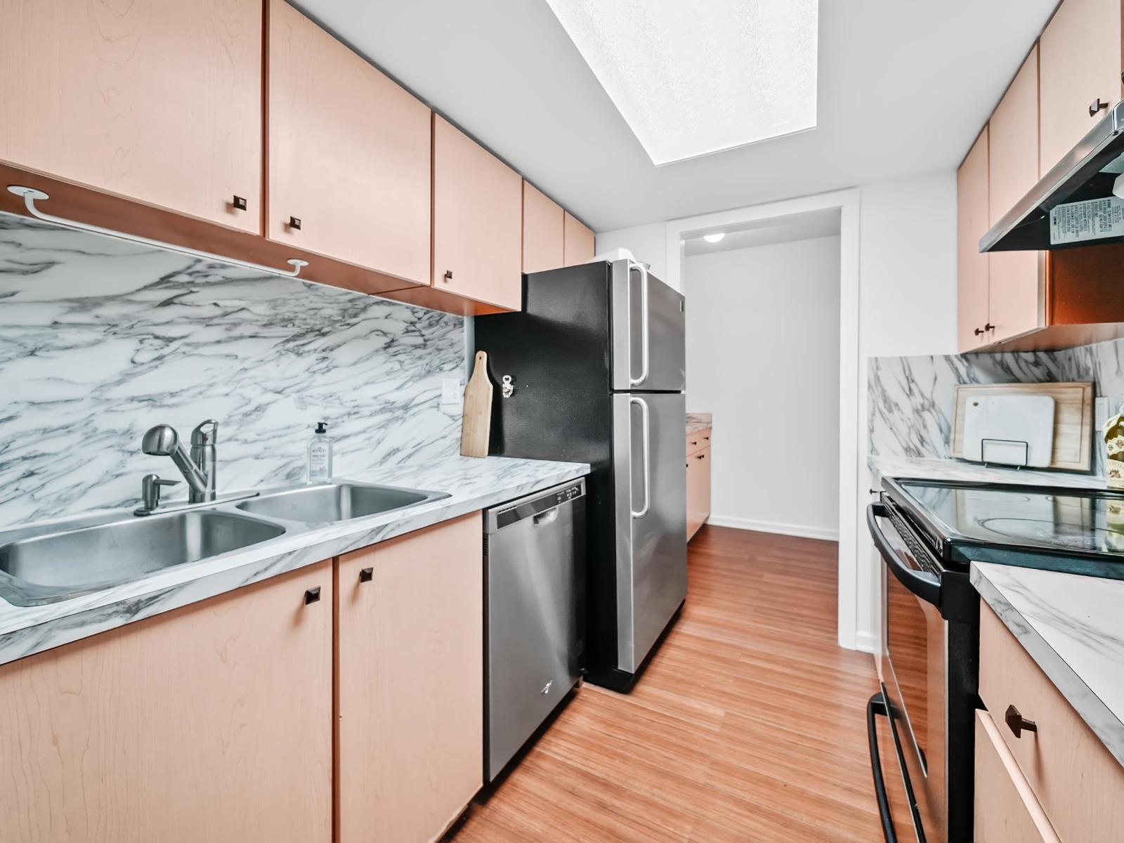 111 1341 George Street, White Rock, British Columbia  V4B 4A1 - Photo 11 - R3049737
