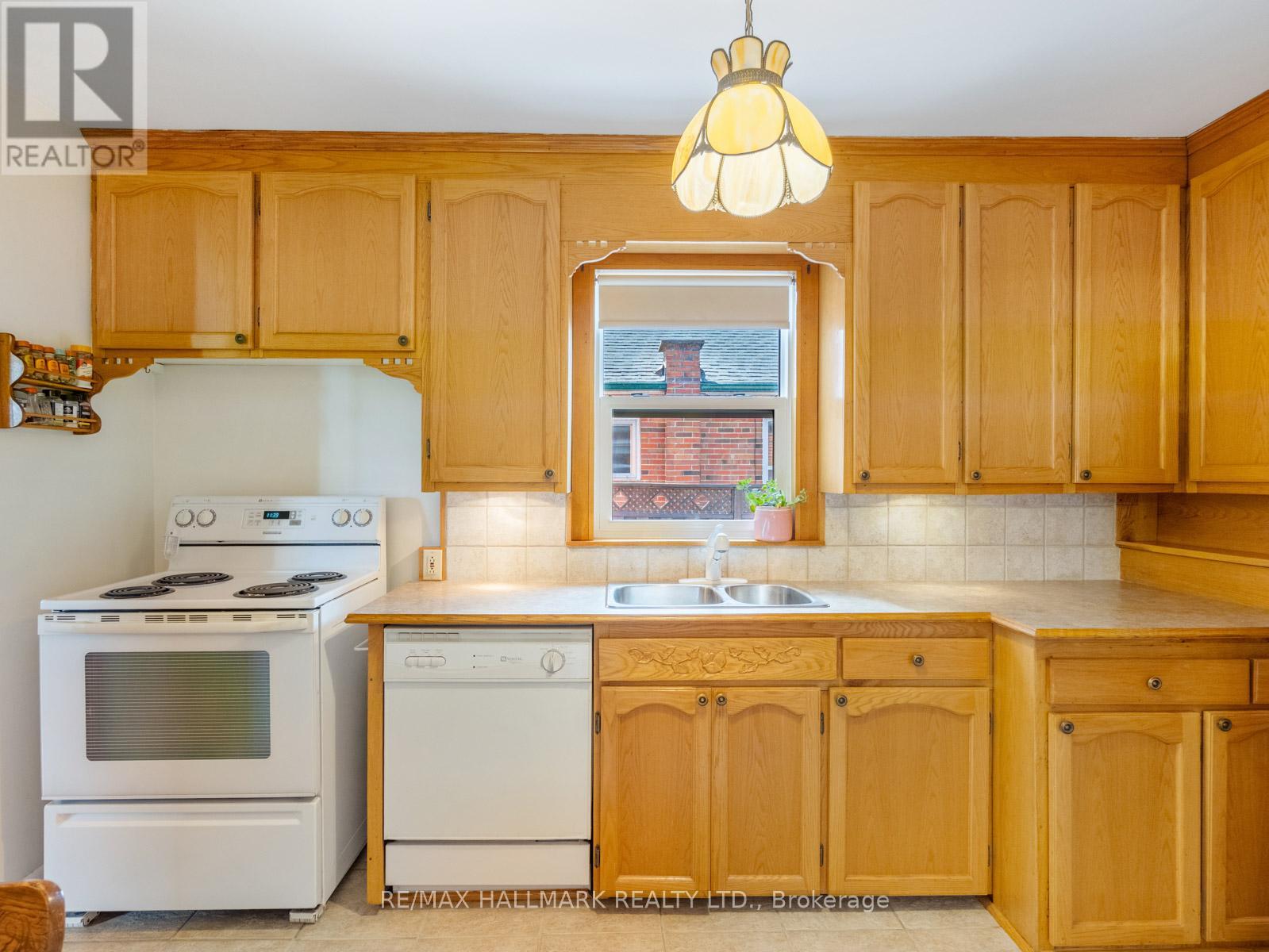 60 Greylawn Crescent, Toronto, Ontario  M1R 2V6 - Photo 15 - E12413434