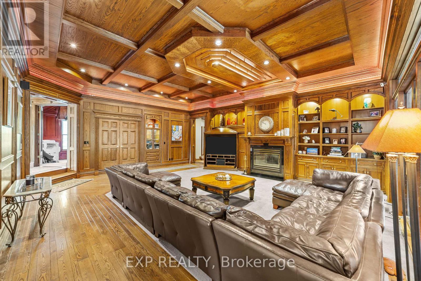 569 Franklinway Gate, London North, Ontario  N6G 5C8 - Photo 4 - X12413510