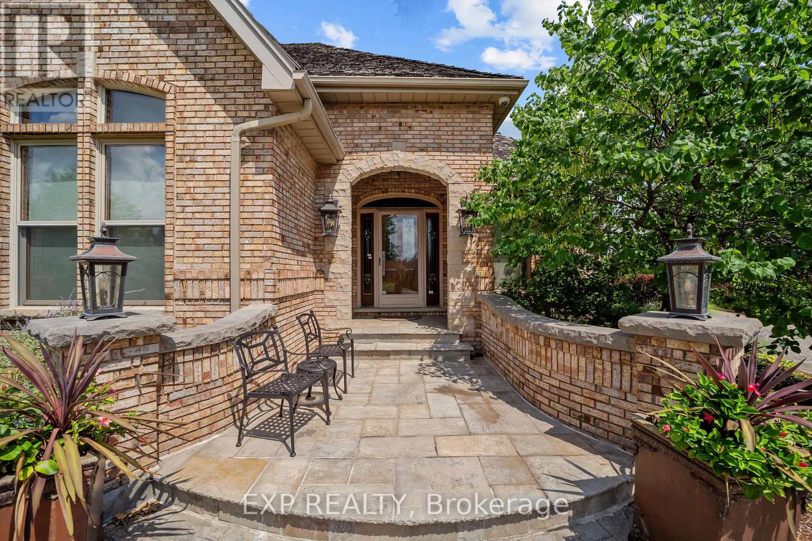 569 Franklinway Gate, London North, Ontario  N6G 5C8 - Photo 49 - X12413510