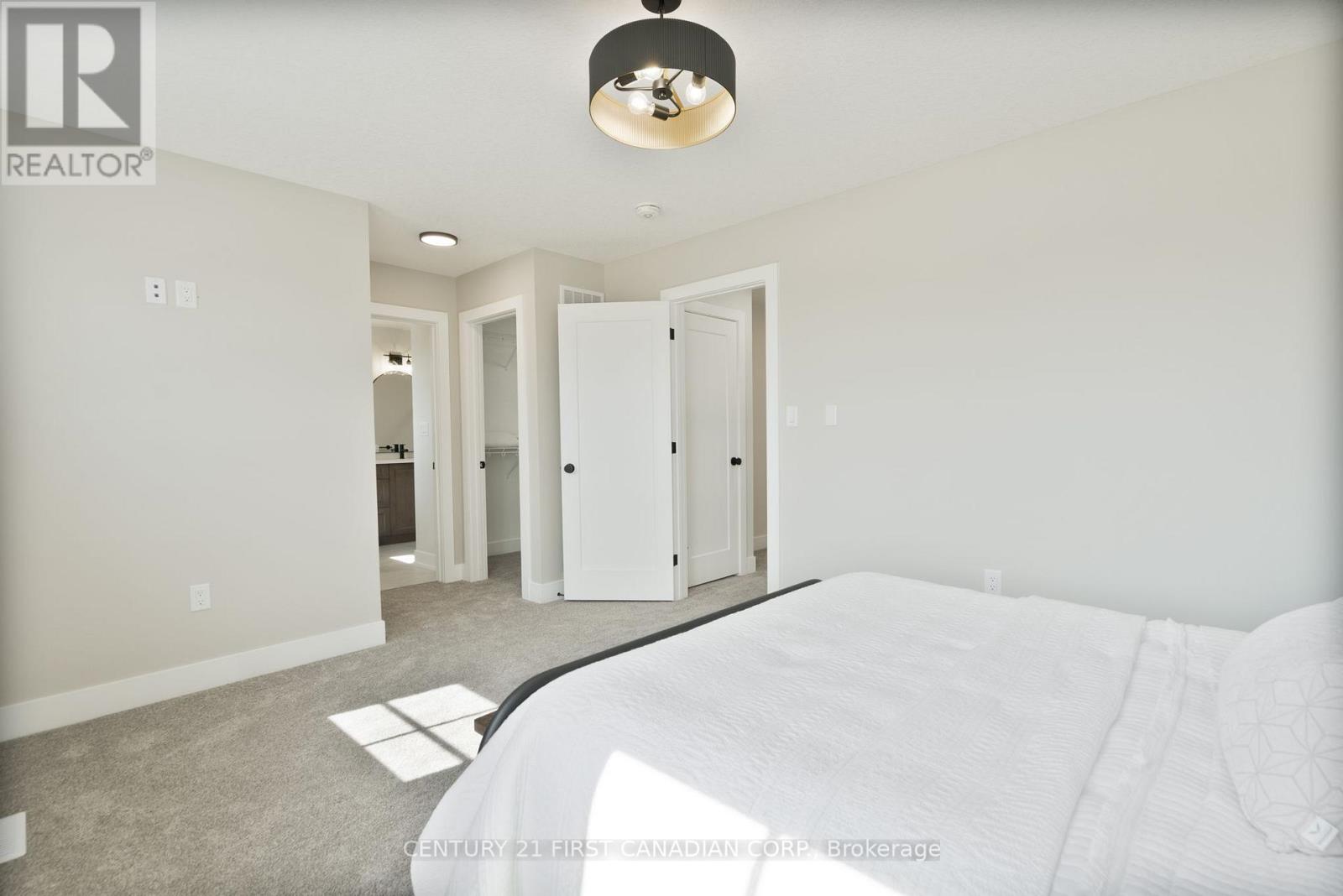 38 Postma Crescent, North Middlesex, Ontario  N0M 1A0 - Photo 18 - X12413555