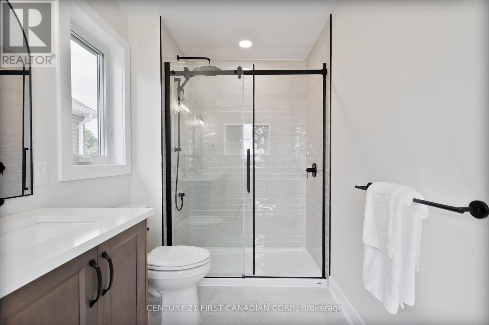 38 Postma Crescent, North Middlesex, Ontario  N0M 1A0 - Photo 21 - X12413555
