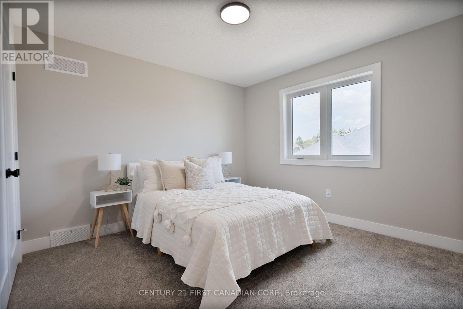 38 Postma Crescent, North Middlesex, Ontario  N0M 1A0 - Photo 22 - X12413555