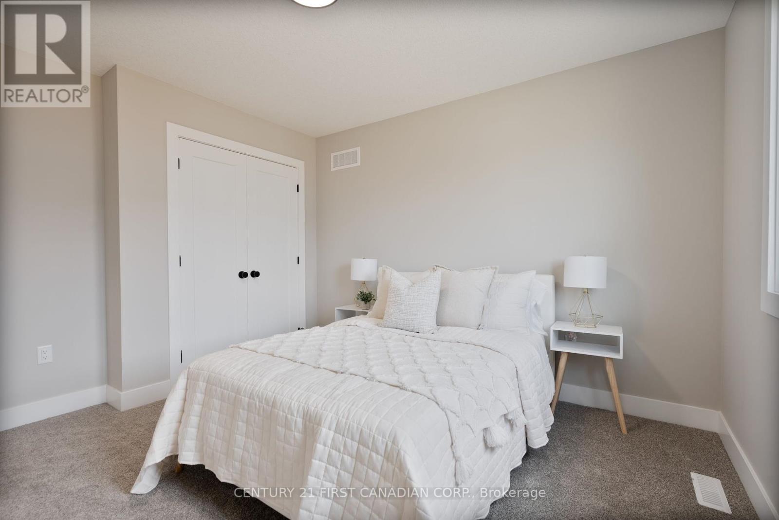 38 Postma Crescent, North Middlesex, Ontario  N0M 1A0 - Photo 23 - X12413555