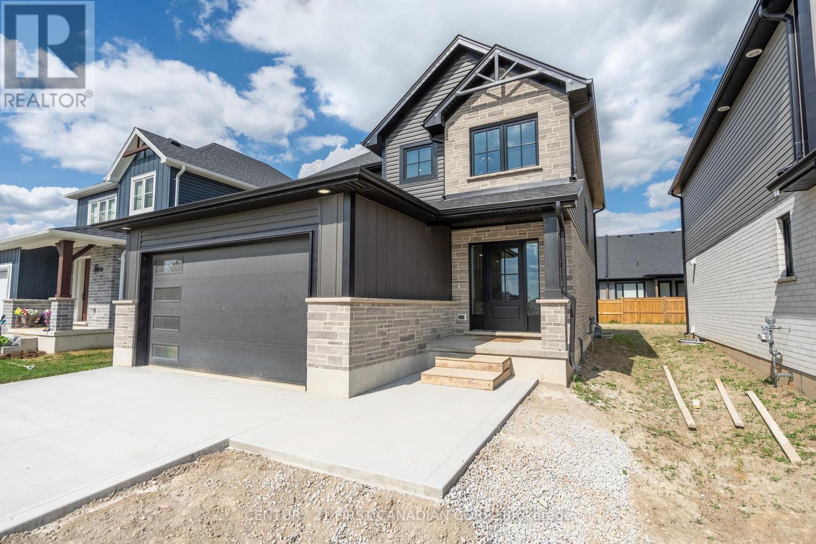 38 Postma Crescent, North Middlesex, Ontario  N0M 1A0 - Photo 3 - X12413555