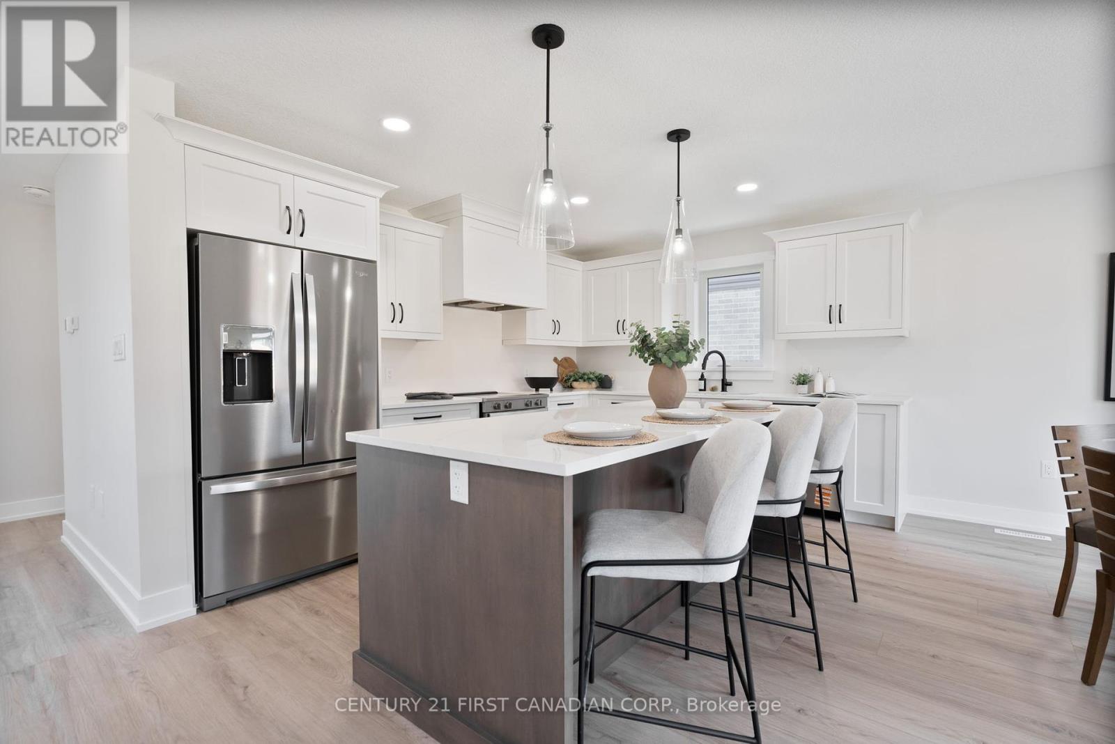 38 Postma Crescent, North Middlesex, Ontario  N0M 1A0 - Photo 6 - X12413555