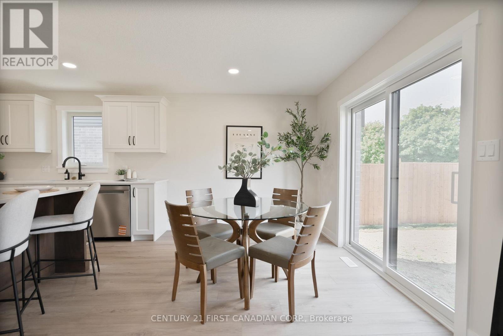 38 Postma Crescent, North Middlesex, Ontario  N0M 1A0 - Photo 9 - X12413555