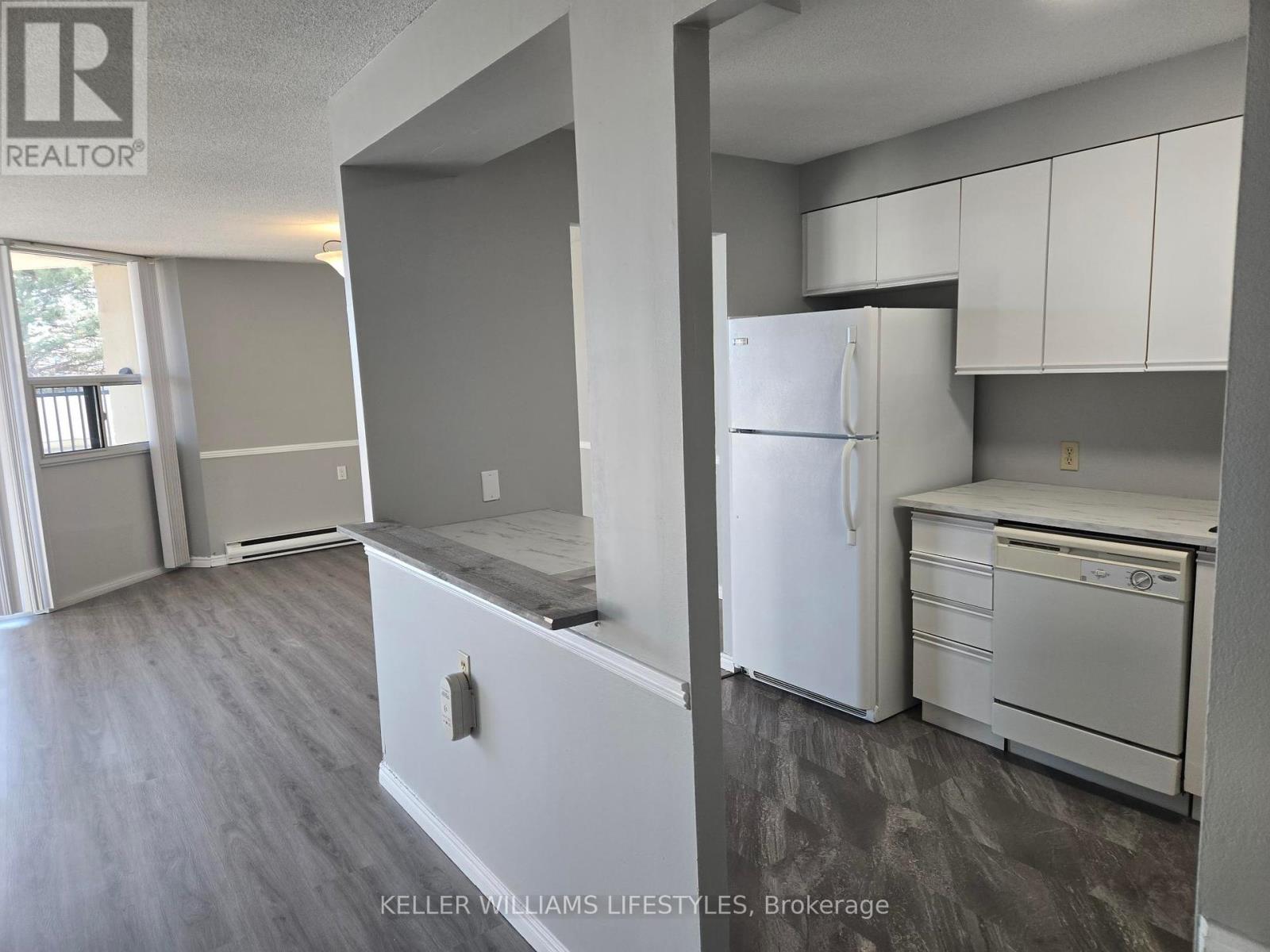 206 - 323 Colborne Street, London East, Ontario  N6B 3N8 - Photo 11 - X12413584