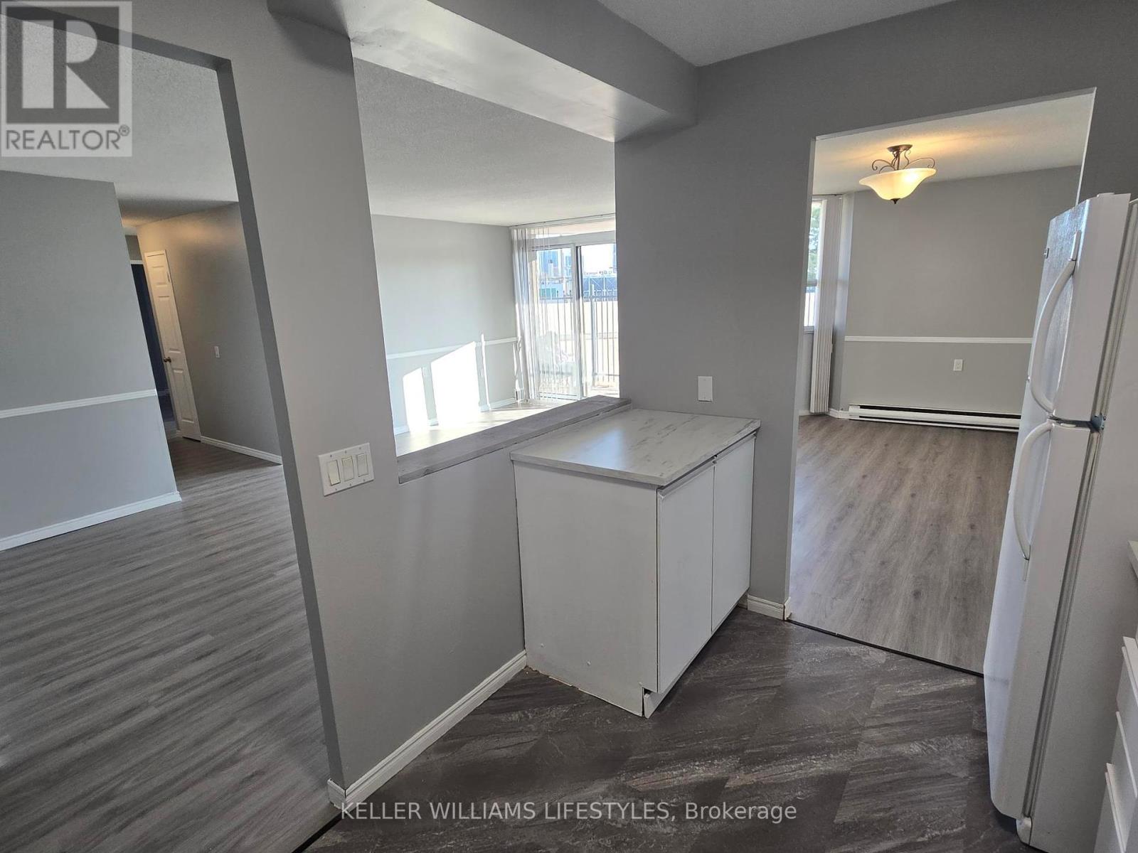 206 - 323 Colborne Street, London East, Ontario  N6B 3N8 - Photo 12 - X12413584