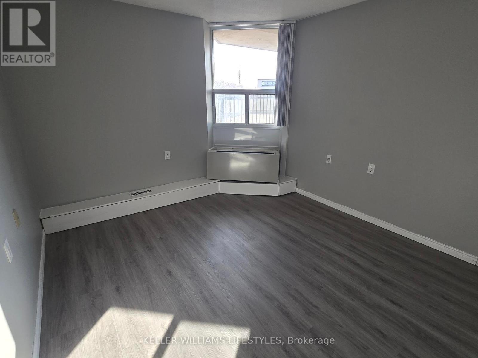206 - 323 Colborne Street, London East, Ontario  N6B 3N8 - Photo 14 - X12413584
