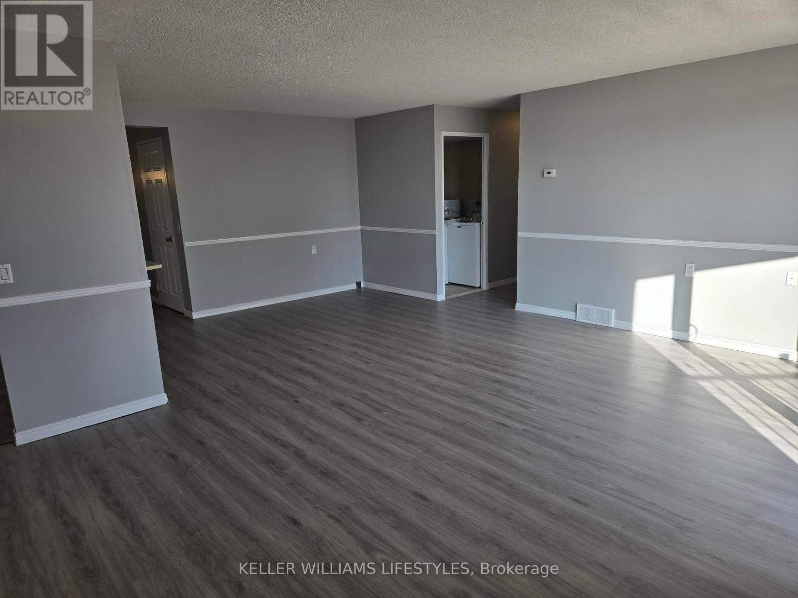 206 - 323 Colborne Street, London East, Ontario  N6B 3N8 - Photo 7 - X12413584