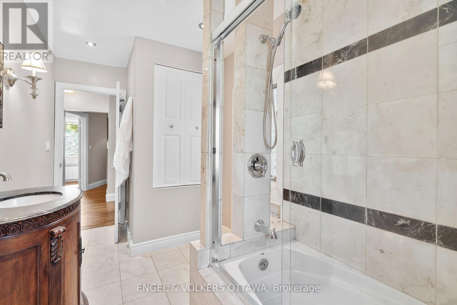 14 Cameron Avenue, Ottawa, Ontario  K1S 0W7 - Photo 22 - X12413495