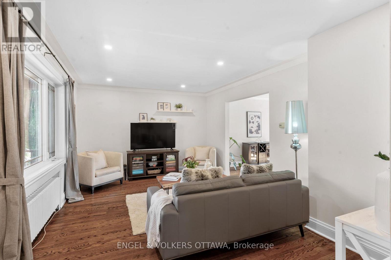 14 Cameron Avenue, Ottawa, Ontario  K1S 0W7 - Photo 7 - X12413495